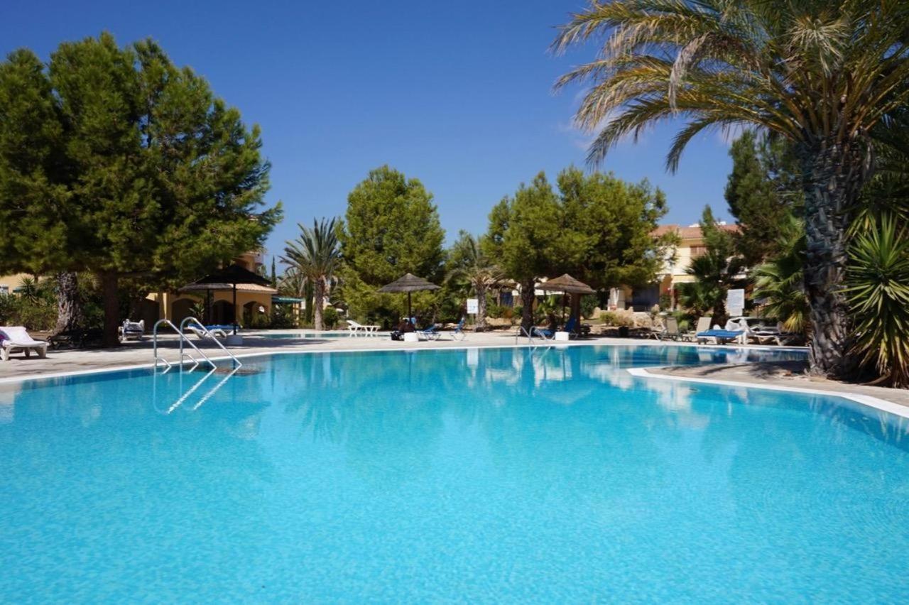 Modern Sea View Apartment Regina Gardens Paphos Exterior photo